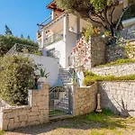 度假居 Bella Vista Marinella 1 *