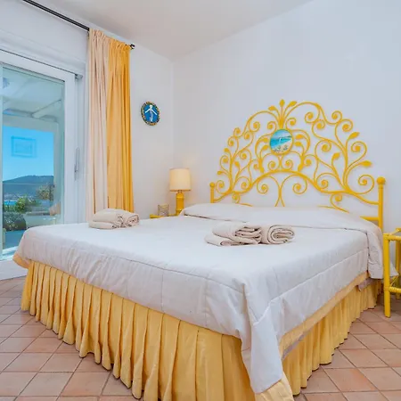 Bella Vista Marinella 1 度假居