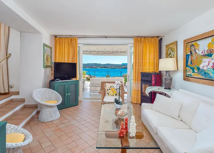 Bella Vista Marinella 1 *