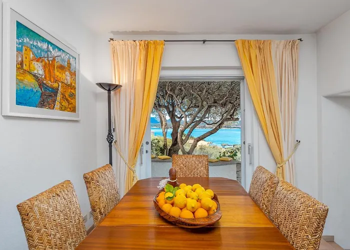 בית נופש Bella Vista Marinella 1